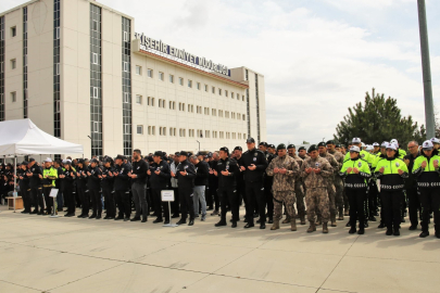 Polis memuru Altan Yalım, düzenlenen cenaze töreninin ardından toprağa verildi