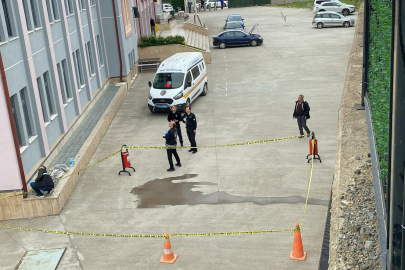 Lisenin 4'üncü katından düşen kız öğrenci ağır yaralandı