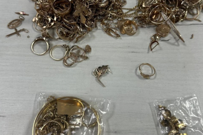 Kapıkule Sınır Kapısı'nda  4 kilo 592 gram kaçak altın eşya ele geçirdi