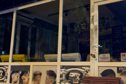 Bursa'da maskeli bir kişi berber çırağını silahla vurarak öldürdükten sonra teslim oldu