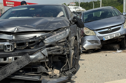 Sakarya'da Feci Kaza: 4 Yaralı