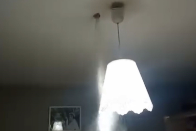 Bursa'da abisinin oturduğu evin tavanlarını deldi, korku dolu anlar kameraya yansıdı