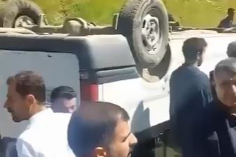 Freni boşalan öğrenci servisi takla attı, 13 öğrenci yaralandı