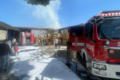 Mobilya Atölyesi Alevlere Teslim Oldu