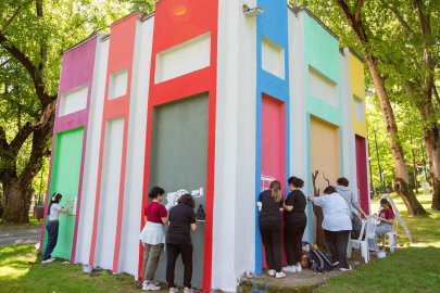 Liseli gençler, kente dair hayallerini tuvallere ve trafolara yansıttı