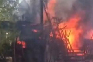 Ahşap Ev Alev Alev Yandı