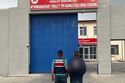 Hırsızlık Suçundan Aranan Şahıs Jandarmadan Kaçamadı