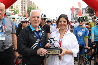 Gran Fondo Bursa,  750 bisiklet sporcusunun katılımıyla başladı