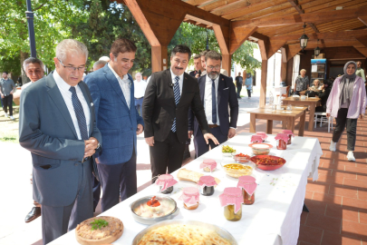 Yenişehir’de Türk Mutfağı Haftası Renkli Görüntülere Sahne Oldu: Asırlık Lezzetler Sinanpaşa Külliyesi'nde Buluştu
