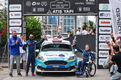 Kübra Denizci Keskin Ralli Podyumunda