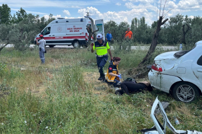 Kontrolden Çıkan Bir Otomobil Zeytinliğe Uçtu: 3 Yaralı