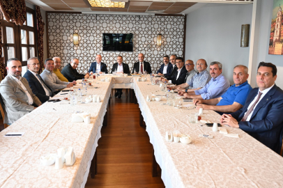 AK Parti Bursa Teşkilatı, Deneyim ve Birlik Mesajlarıyla Bir Araya Geldi