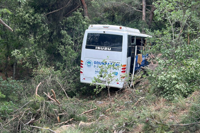 Eskişehir'de can pazarı: Midibüs şarampole uçtu, 5'i ağır 28 yaralı!