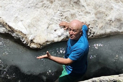 Bursalı dağcılar, Haziran ayında Uludağ'ın buz tutan gölünde yüzdü