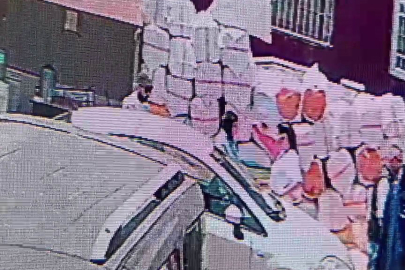 Düğünü için biriktirdiği altınların çalındığı anlar güvenlik kamerasına yansıdı