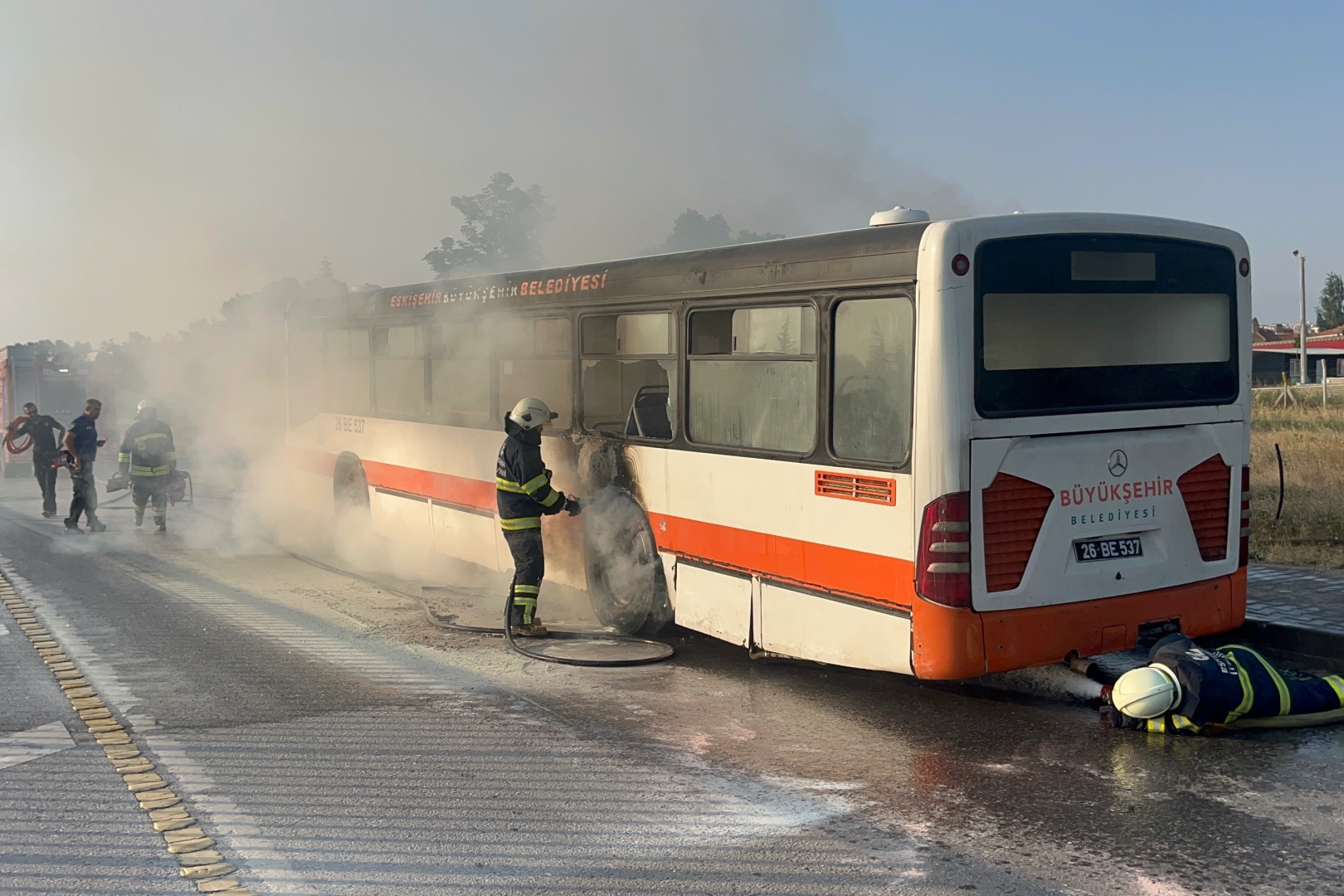 Yolcu otobüsü yandı!
