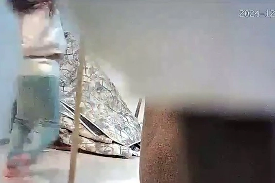 Anne dehşeti kamerada! Baba morluklardan şüphelendi korkunç görüntüler