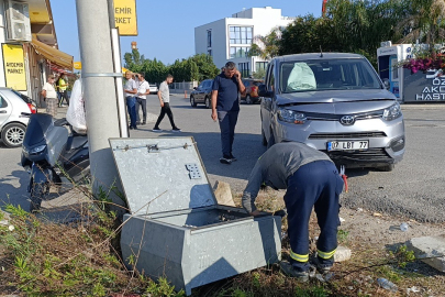 Kontrolden Çıkan Araç Elektrik Panosuna Çarparak Durabildi