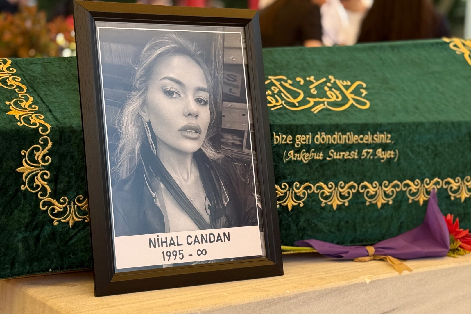 Sosyal fenomeni Nihal Candan son yolculuğuna uğurlandı! İşte o görüntüler!