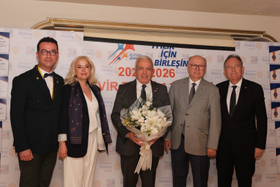 Osmangazi Rotary Kulübü’nde Devir Teslim Töreni: Başkan Özdemir'e Onursal Üyelik