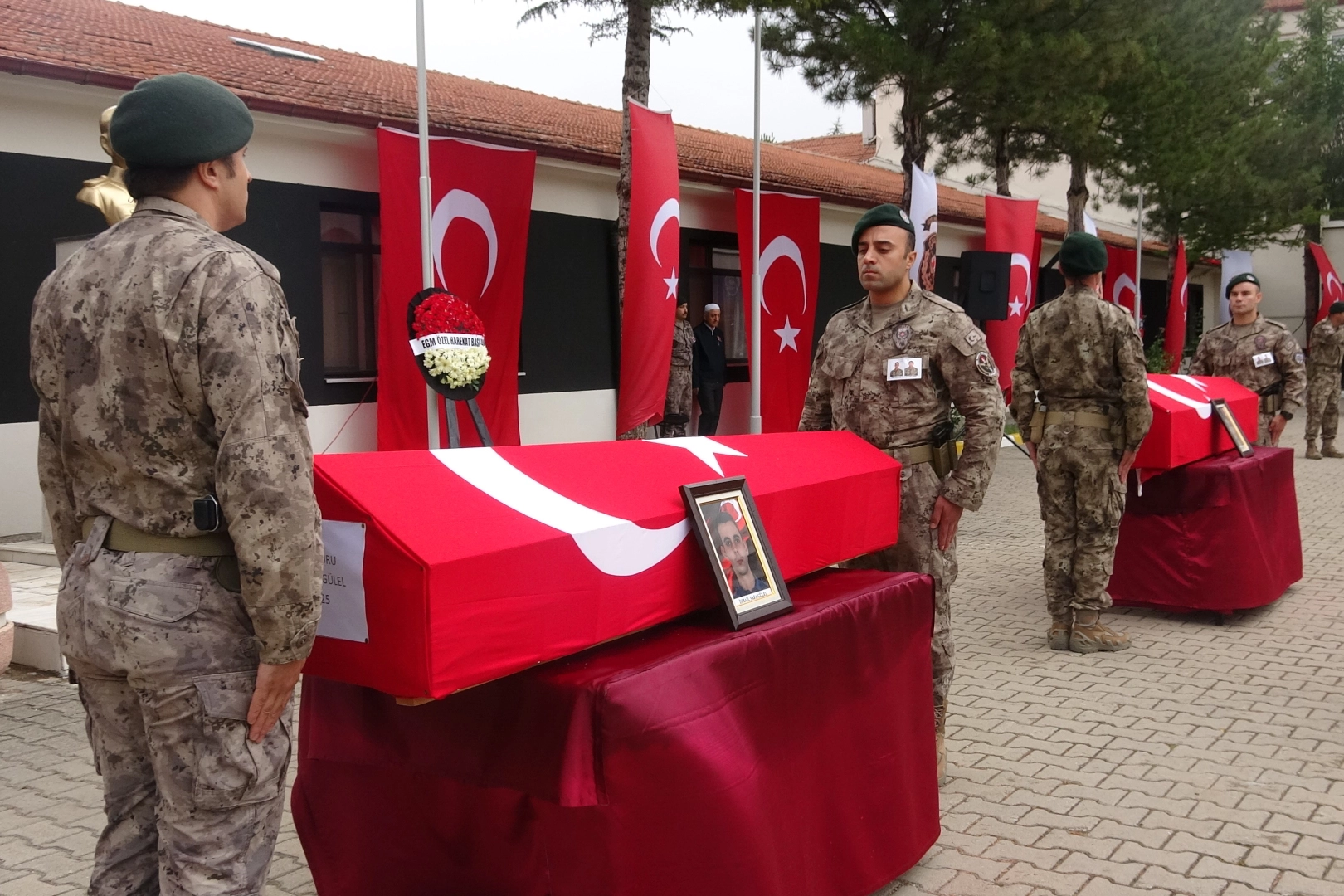 Polis özel harekat kursiyerleri memleketlerine uğurlandı! İşte o görüntüler!
