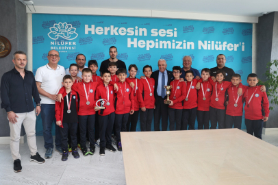 Minik Şampiyonlara Başkan Özdemir’den Tebrik