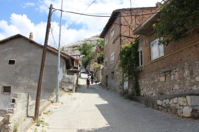 Deprem Oluyor Sandılar!