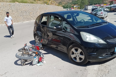 Feci Kaza! Otomobil ile Motosiklet Çarpıştı