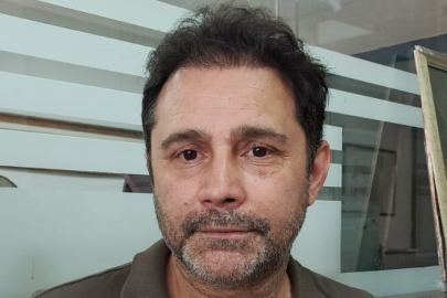 Anne, Çocukları Babalarına Göstermiyor...