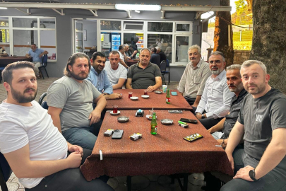 Derekızık’ta Kahve Sohbeti: Başkan Ferhat Erol’dan Mahalleye Samimi Ziyaret