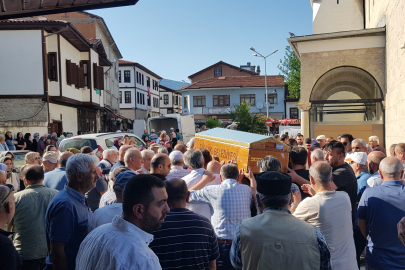 Genç öğretmen memleketi Safranbolu'da toprağa verildi