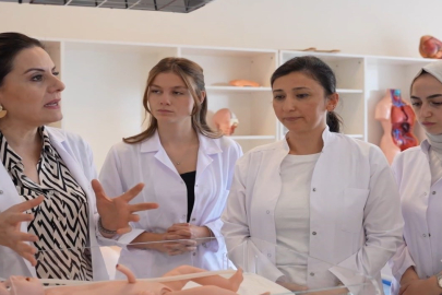 7 yılda kontenjanlar yüzde 82 arttı, ebeler artık kendi iş yerlerini açabiliyor