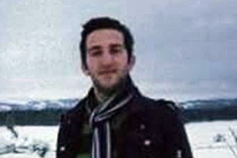 Kulağından Arı Soktu Canından Oldu