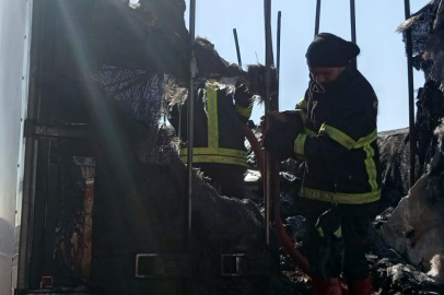 Gıda Yüklü Tır, Küle Döndü