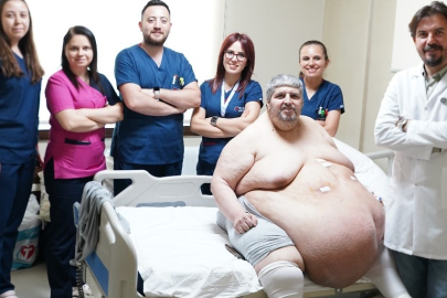 Nefes almakta bile zorlanan 310 kiloluk hasta, ağır bedenine karşı verdiği savaşı kazandı
