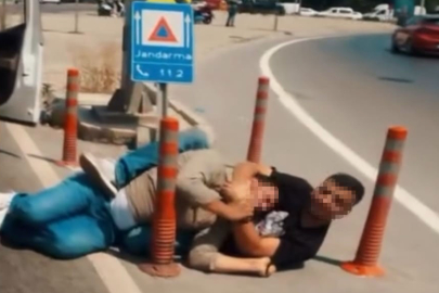 Yol kenarında ilginç kavga: Boğazını sıktı ve "Telefonu vereceksin" diye bağırdı