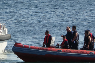 Serinlemek için denize giren bir kişi, bir süre sonra gözden kayboldu