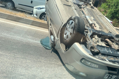 Kavşakta Kaza: 3 Yaralı