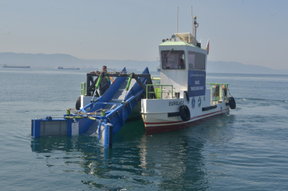 Bursa Büyükşehir Belediyesi, Marmara Denizi’nde de temizlik çalışmalarını aralıksız sürdürüyor