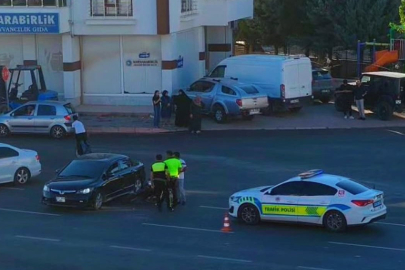 Motosiklet Otomobile Çarptı: 1 Yaralı