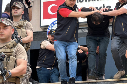 Silahlı çatışmada yeni görüntü ortaya çıktı: Şüpheliler ellerinde silahla kaçmaya çalıştılar