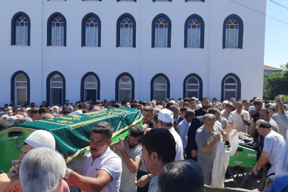 İki arkadaş son yolculuklarına uğurlandı