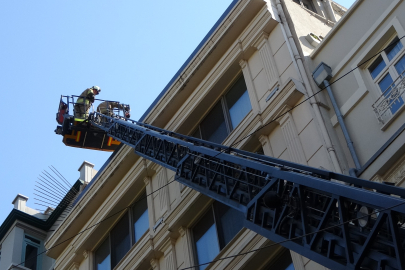 Otelde Çıkan Yangın Paniğe Neden Oldu