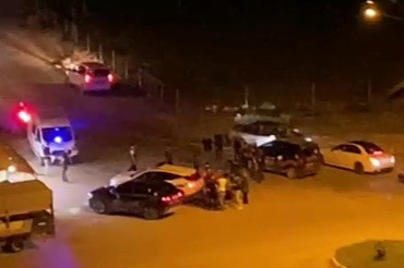 İki Grup Arasında Çıkan Tartışma Kavgaya Dönüştü