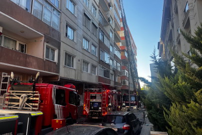 Avcılar’da korkutan çatı yangını