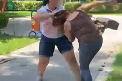 Dedektif gibi iz süren kadın, kocası ve sevgilisini parkta bastı