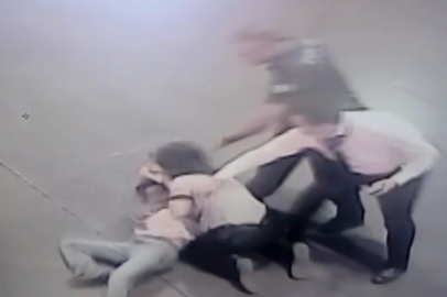 Alkollü kadın sinir krizi geçirip ortalığı birbirine kattı