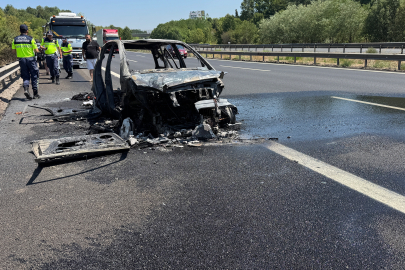 Otomobil Seyir Halindeyken Alev Topuna Döndü