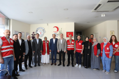 Kızılay ve İHMED'e Anlamlı Ziyaret: Eğitime ve Dayanışmaya Vurgu