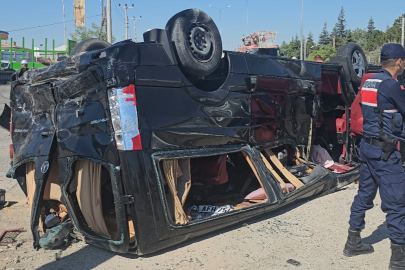 Aksaray'da Feci Kaza: Tır, Önünde Seyreden 2 Minibüse Çarptı